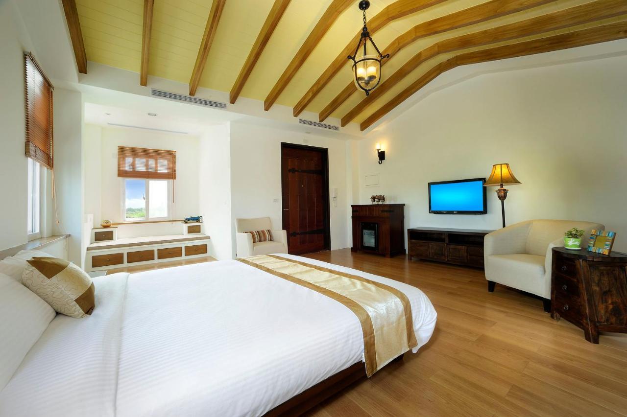 Sunlax B&B Yilan Exterior photo