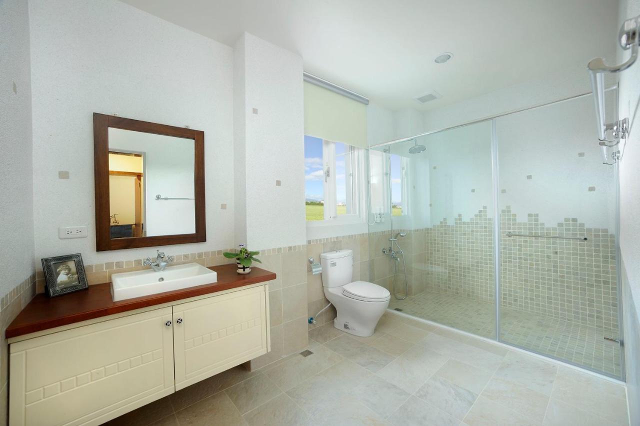Sunlax B&B Yilan Exterior photo